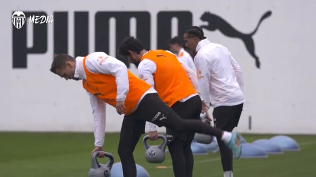 Valencia begin preparations for game vs Elche